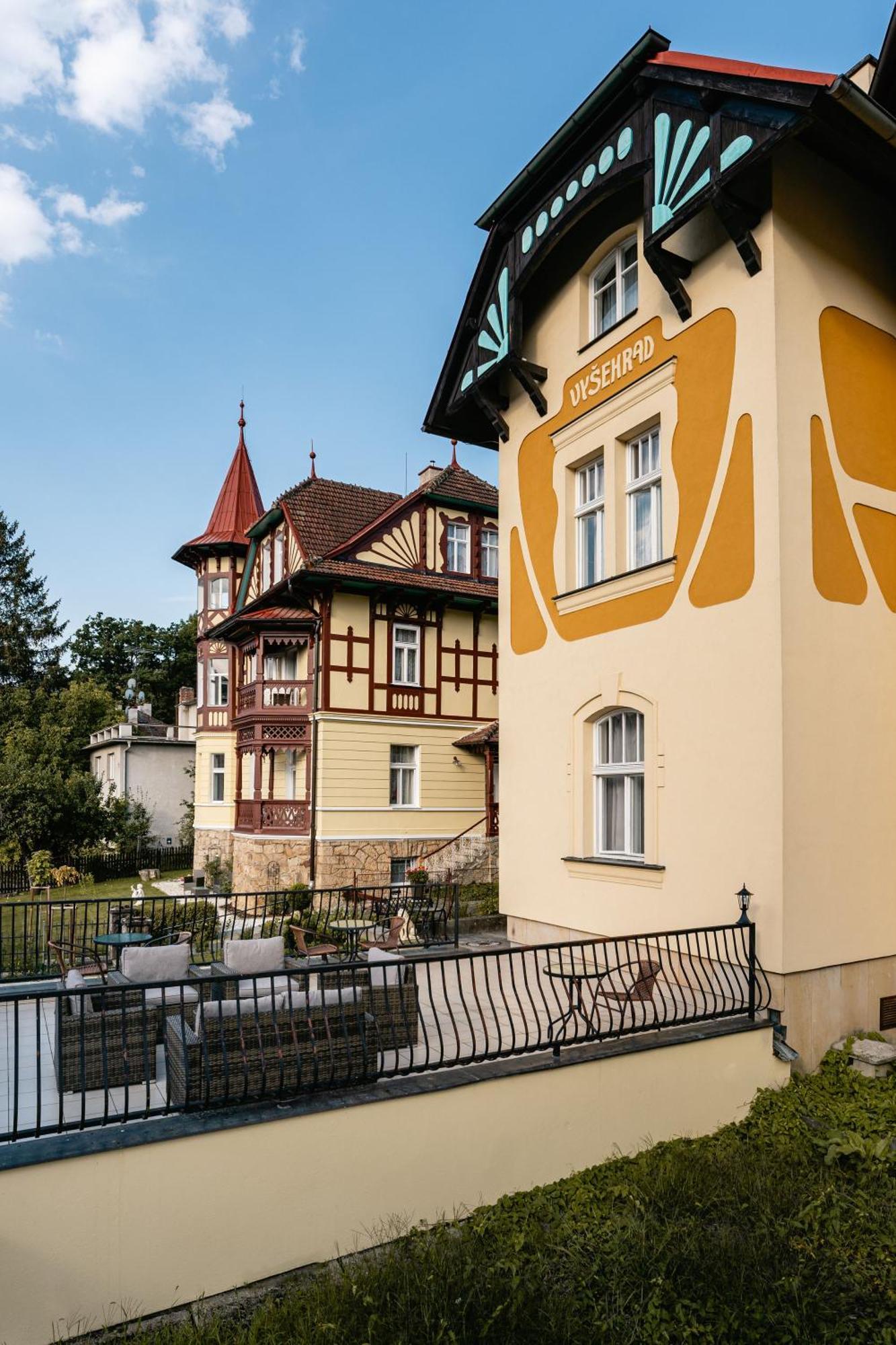 Vila Vysehrad ลูฮาโชวิตเซอ ภายนอก รูปภาพ